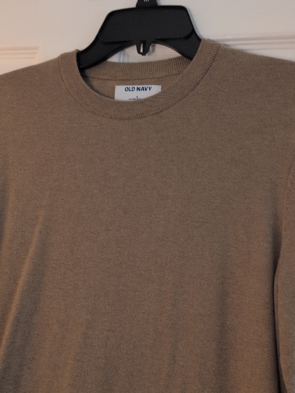 Old Navy Crewneck Sweater in Taupe Brown